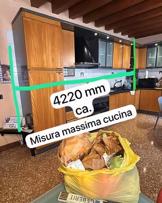Cucina Berloni + Tavolo+sedie
