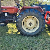 Trattore FIAT 420DT Con accessori