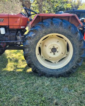 Trattore FIAT 420DT Con accessori