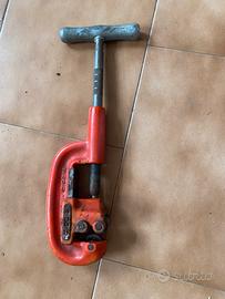 Tagliatubi manuale  per tubi “Ridgid”