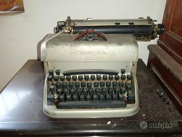 macchina da scrivere ramington