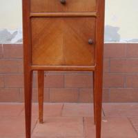 Due Comodini in legno Noce e base marmo fine 800