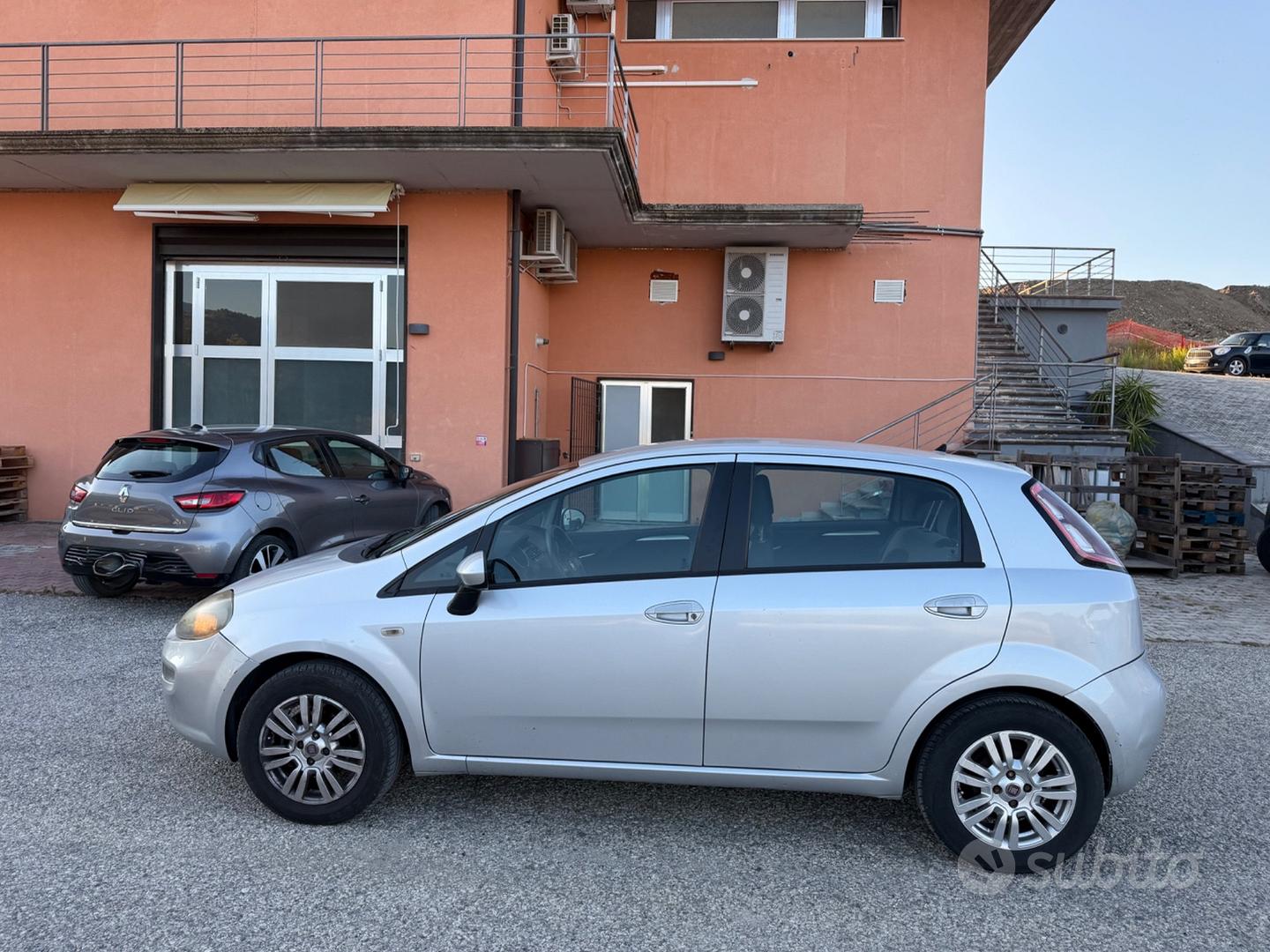 Fiat Punto 2012 photo 4