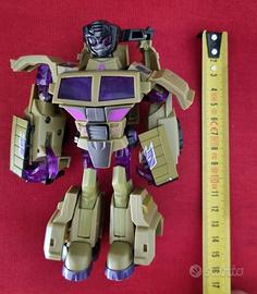 Hasbro Transformers Animated Swindle Action Figure