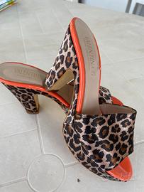 Scarpa con tacco leopardato 36