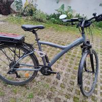 BICICLETTA A PEDALATA ASSISTITA BTWIN