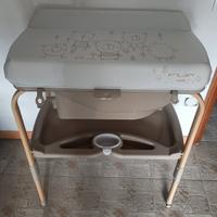 Fasciatoio con vaschetta bagno integrata