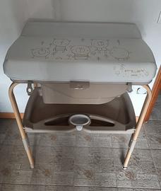 Fasciatoio con vaschetta bagno integrata