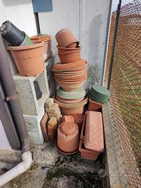 Lotto Vasi e Sottovasi per Giardino e Terrazzo