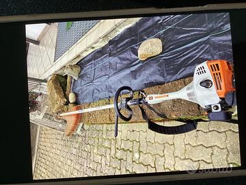 Tagliabordi giardinaggio