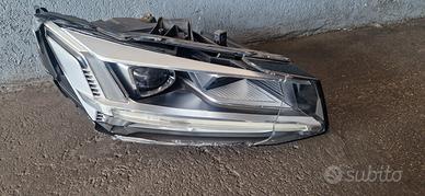 Faro dx rotto Audi Q2 full led
