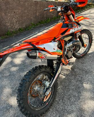 KTM 300