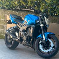 Moto Fz1