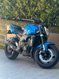 Moto Fz1
