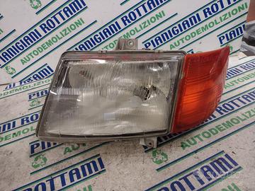 Faro Anteriore Sinistro Mercedes Vito anno 2000