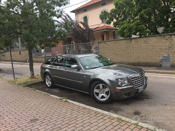 Chrysler 300 c grigio canna di fucile