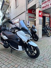 Yamaha X-Max 250