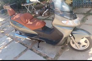 Suzuki Burgman 400
