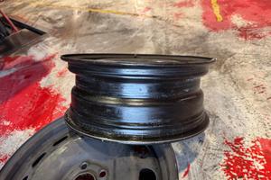 4 Cerchi in ferro  205/60 R16 5x108 con valvole