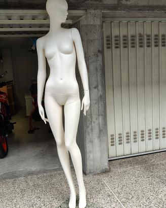 manichino  donna 