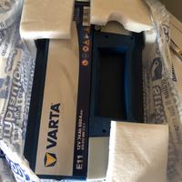 Batteria Varta E11, 74Ah - 680A