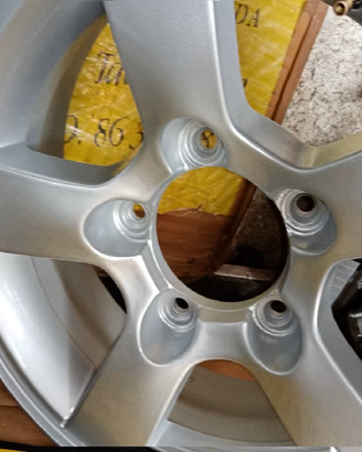 4 cerchi Suzuki jimny originali con gomme stradali