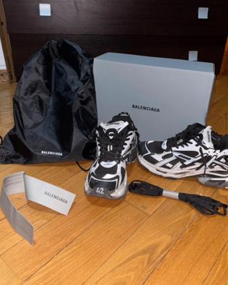Balenciaga Runner