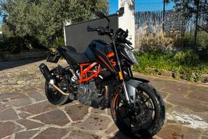 KTM Duke 390 - 2023