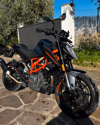 KTM Duke 390 - 2023
