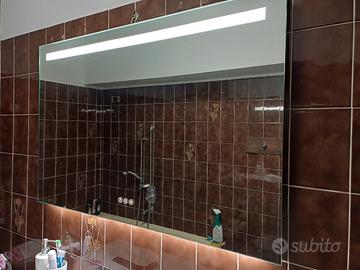 Specchio bagno retroilluminato 105x70 
