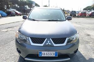 MITSUBISHI Outlander 2.0 DI-D Instyle 7 p.ti DPF