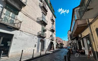 Colli Aminei Capodimonte locale Commerciale