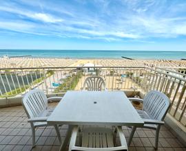 Fronte mare jesolo terrazza centro