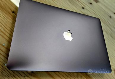 APPLE MAC BOOK PRO 