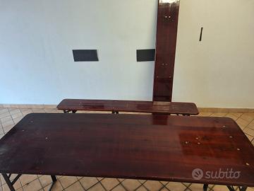 Tavolo e panca in legno scuro, ritiro in loco