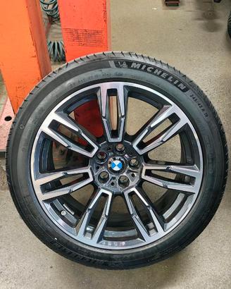 Set di 4 cerchi in lega originali BMW e pneumatici