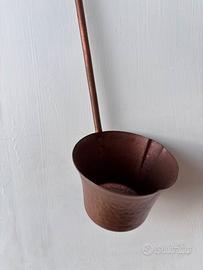 Mestolo in Rame Vintage con beccuccio