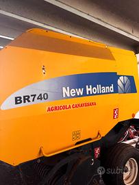 ROTOPRESSA NEW HOLLAND BR740