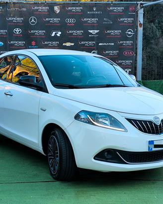 Lancia Ypsilon 1.0 FireFly 5 porte S&S Hybrid Silv
