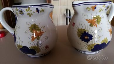 due caraffe porta acqua da tavola 