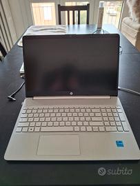 Hp 15s-fq5006sl 15,6" Intel i3 Ram 8 GB SSD 256 GB