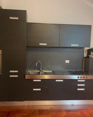 cucina e tavolo