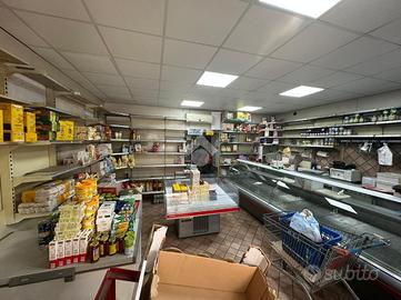 NEGOZIO A NAPOLI