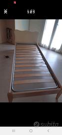 letto , materasso e comodino