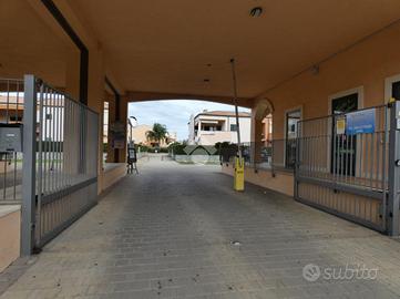 3 LOCALI A POLICORO
