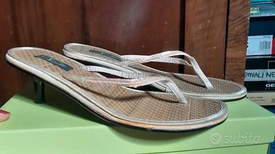 Sandalo infradito con tacco n. 39