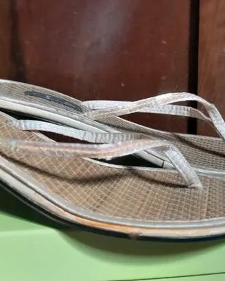 Sandalo infradito con tacco n. 39