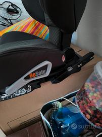 seggiolino auto Besafe izi up X3 con Isofix.