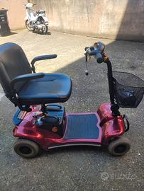 Scooter elettrico per anziani/disabili 