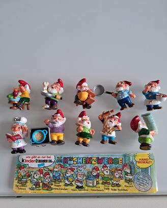 KINDER SORPRESA GNOMI IN CUCINA + 10 CARTINE